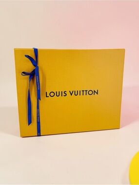 Louis Vuitton‎ Empty Purse Box Authentic Luxury Gift Packaging